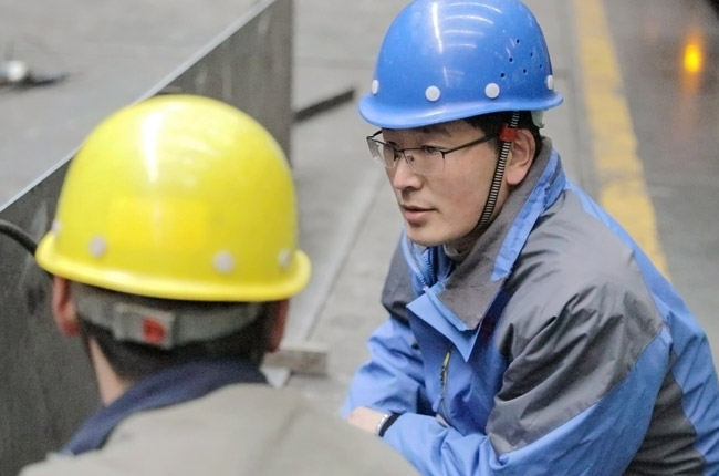 履帶式移動礦山裝備研發設計 履帶式移動礦山裝備研發設計