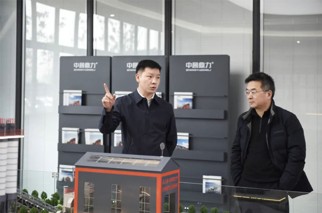 張治民董事長介紹多位一體循環建材產業園項目建設理念