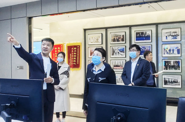 實(shí)地調(diào)研中譽(yù)鼎力綠色建材工業(yè)互聯(lián)網(wǎng)大數(shù)據(jù)中心