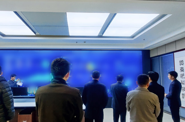 實(shí)地調(diào)研中譽(yù)鼎力綠色建材工業(yè)互聯(lián)網(wǎng)大數(shù)據(jù)中心