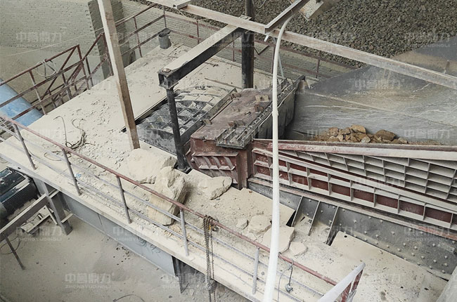 振動給料機.jpg 振動給料機.jpg