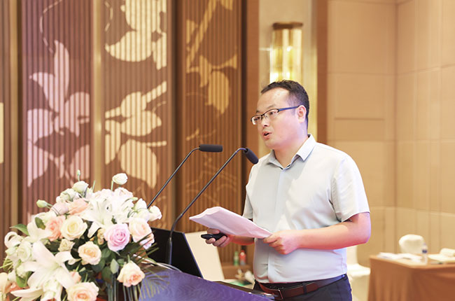 楊總發表主題演講1.jpg 楊總發表主題演講1.jpg