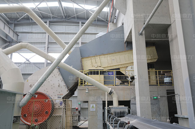 重型錘式破碎機使用現場