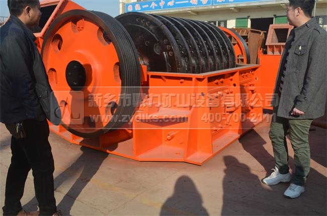 新鄉鼎力新員工參觀廠區