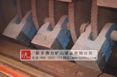 制砂機配件有哪些及其在設(shè)備運轉(zhuǎn)中的作用? 制砂機配件有哪些及其在設(shè)備運轉(zhuǎn)中的作用?