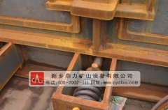 破碎機調(diào)整襯板出料口出料更順暢 /chuipo/2966.html