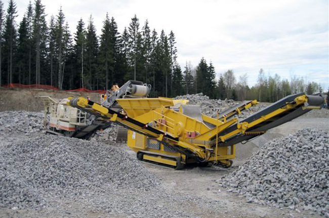 履帶式移動(dòng)破碎站 履帶式移動(dòng)破碎站