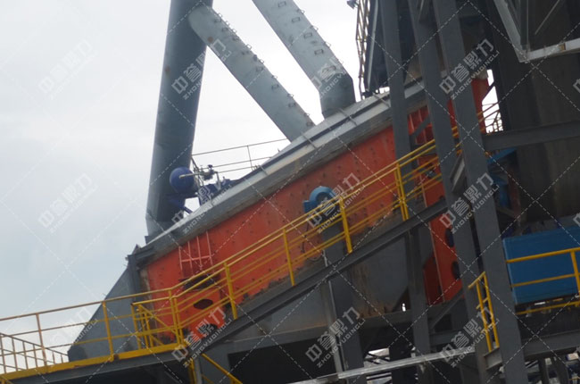 春江水泥時產(chǎn)1500噸骨料生產(chǎn)線振動篩3YKZ3070 春江水泥時產(chǎn)1500噸骨料生產(chǎn)線振動篩3YKZ3070