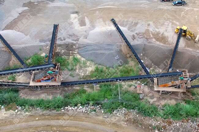 湖南張家界桑植縣何家坪采石場石料生產線篩分