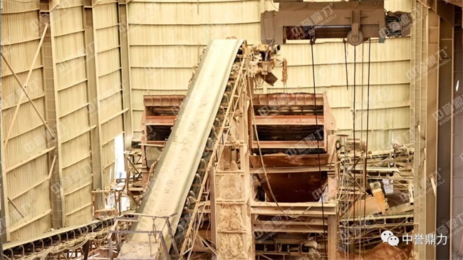 密閉的篩分車(chē)間