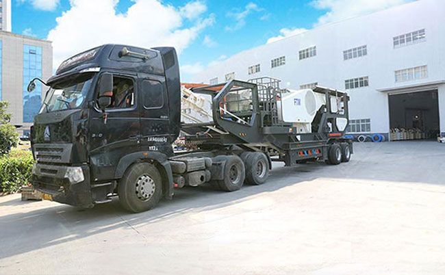 輪胎移動(dòng)礦山碎石機(jī)