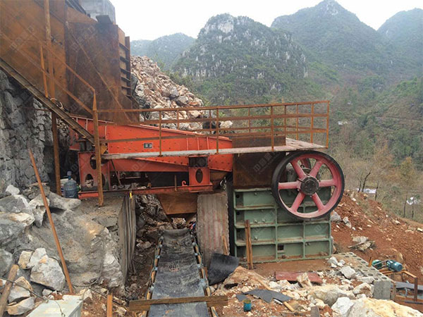 鄂式打石頭機作業(yè)環(huán)境