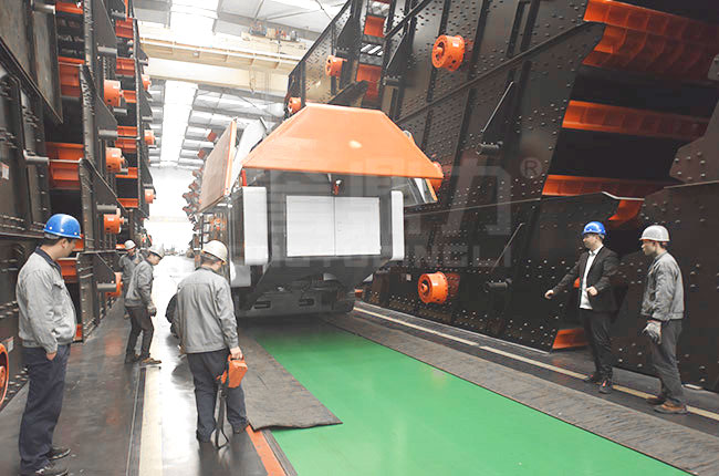 時產(chǎn)200-300噸的移動碎石設(shè)備有哪些,價格是多少 時產(chǎn)200-300噸的移動碎石設(shè)備有哪些,價格是多少